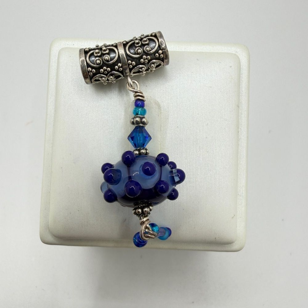 ~2" long, Sterling silver and‎ blown glass, glass seed bead pendant, Bali style!